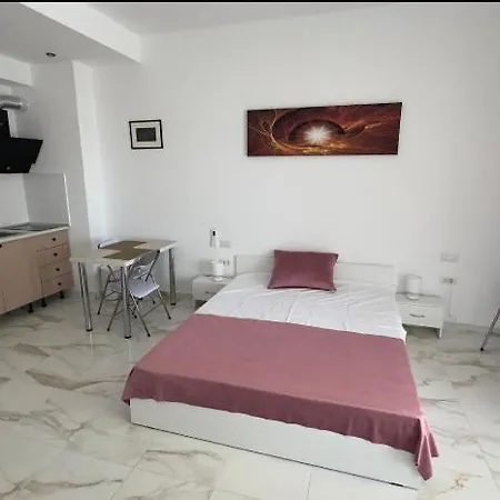 Apartment Sea Breeze Casa Del Mar *